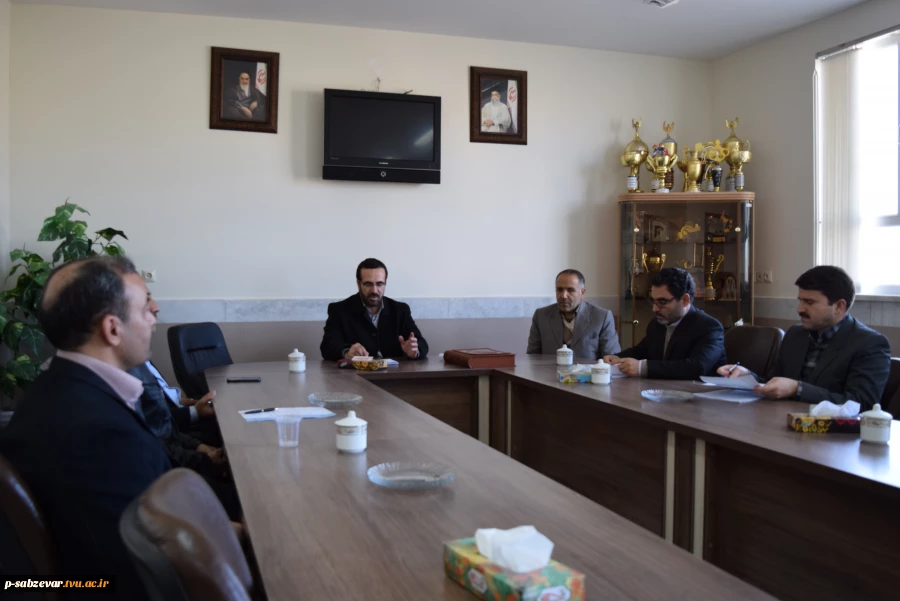 برگزاری جلسه پژوهشی