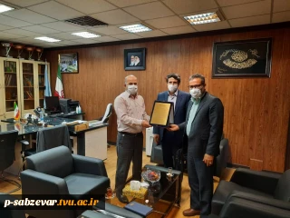 دیدار صمیمانه نماینده محترم  مجلس شورای اسلامی شهرستان سبزوارجناب آقای دکتر محبی  به همراه رئیس آموزشکده های فنی سبزوار جناب آقای دکتر خزاعی   با ریاست  محترم دانشگاه فنی و حرفه ای کشور جناب آقای دکتر صالحی عمران